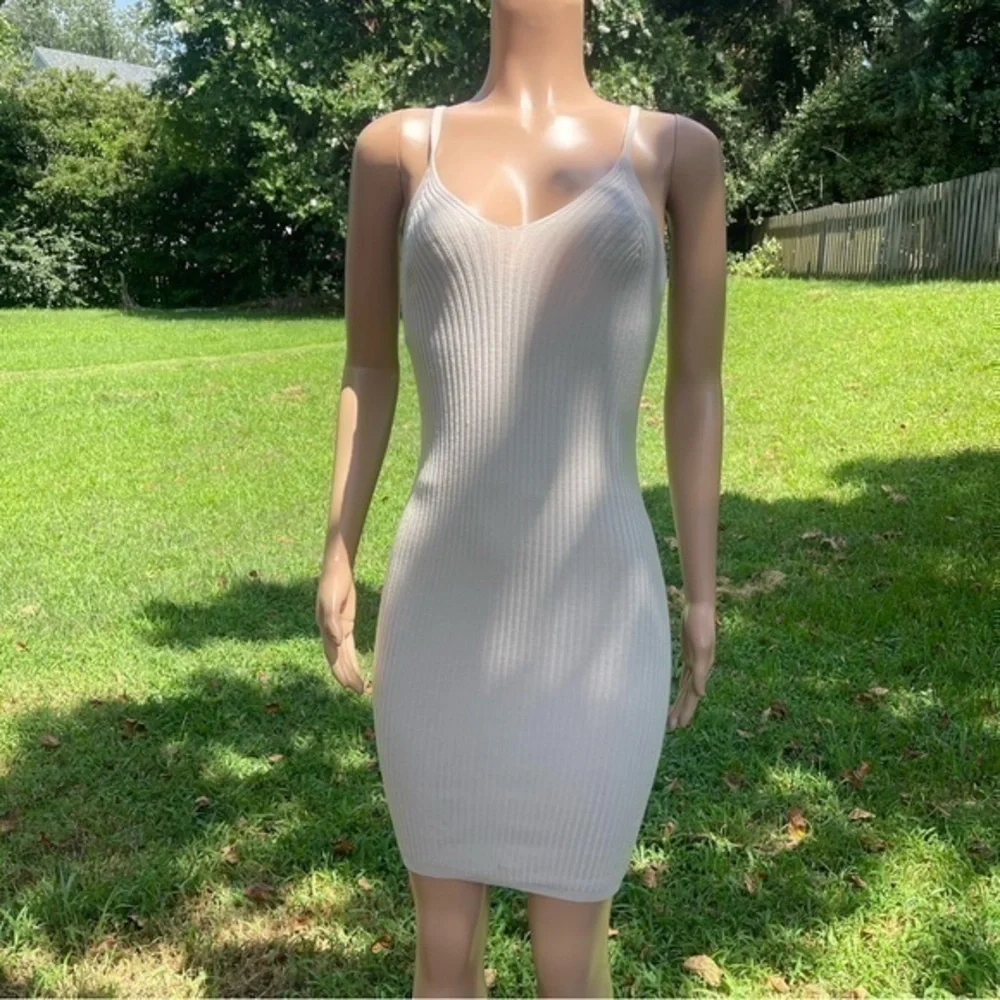 JOE & ELLE DRESS - Picture 1 of 7